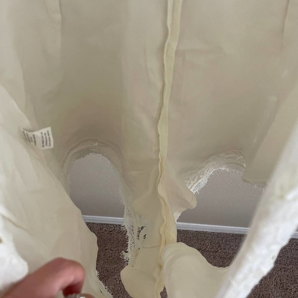 Endless Rose Women Size Medium V Neck Lace Romper Bell Sleeves - Picture 8 of 12